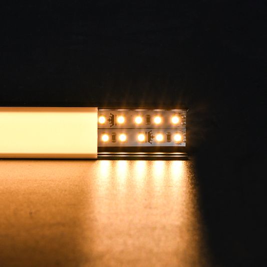 1 meter ledstrip profiel Basic Line zwart opbouw - breed en hoog - compleet met afdekkap