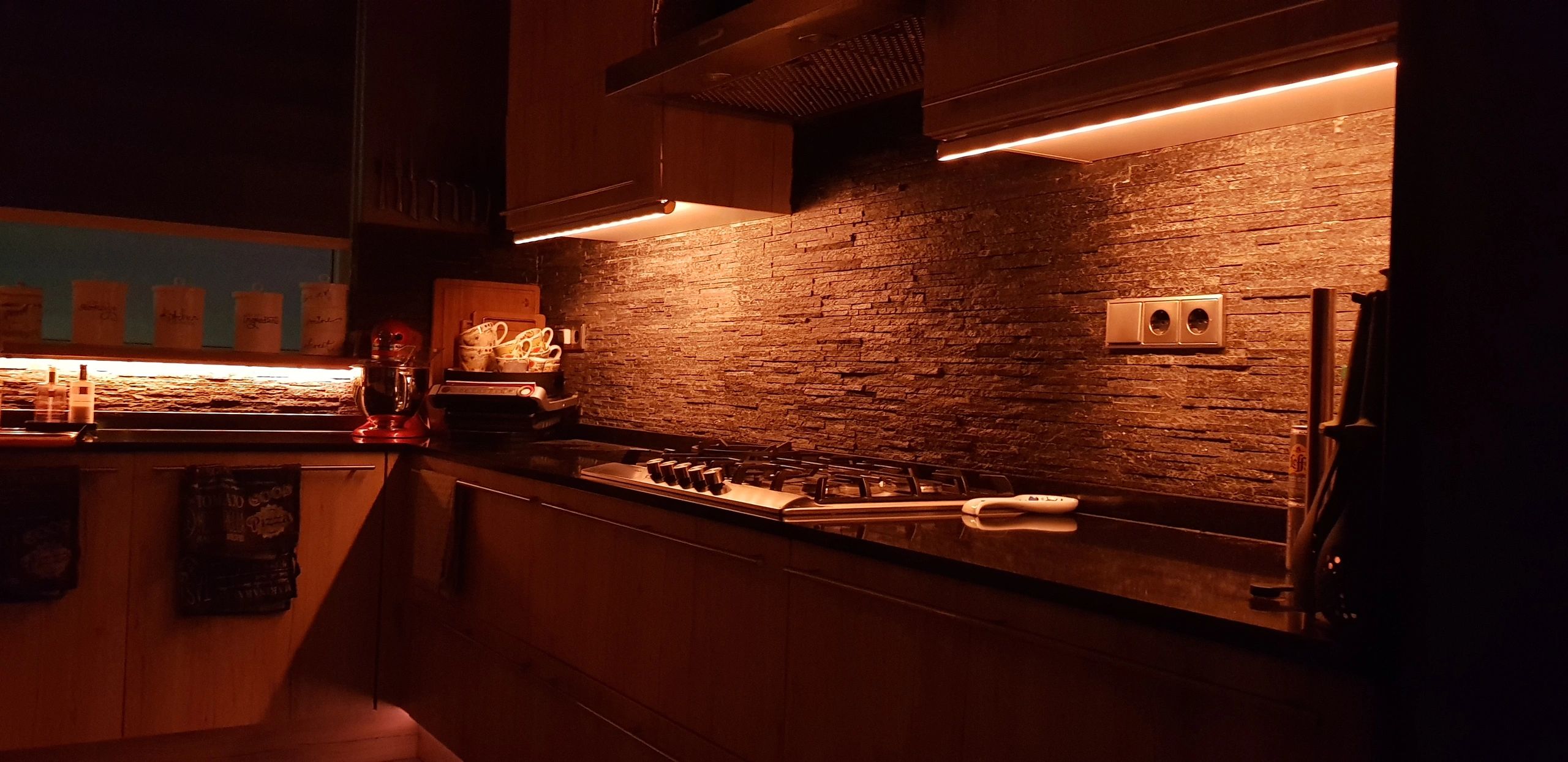 Ledstrip hoekprofiel 1 meter ronde afdekkap breed 30 mm