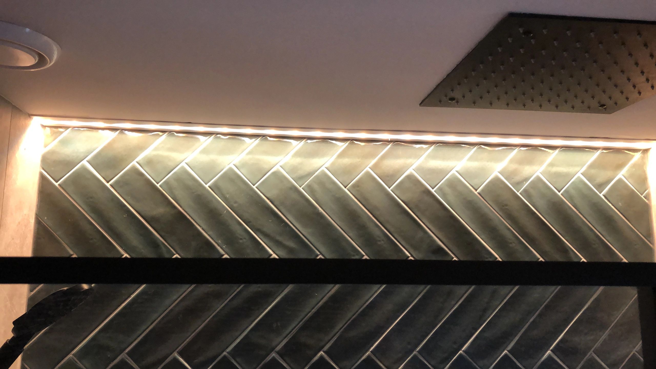 Led profiel 1 meter opbouw breed 19 mm rechte afdekkap