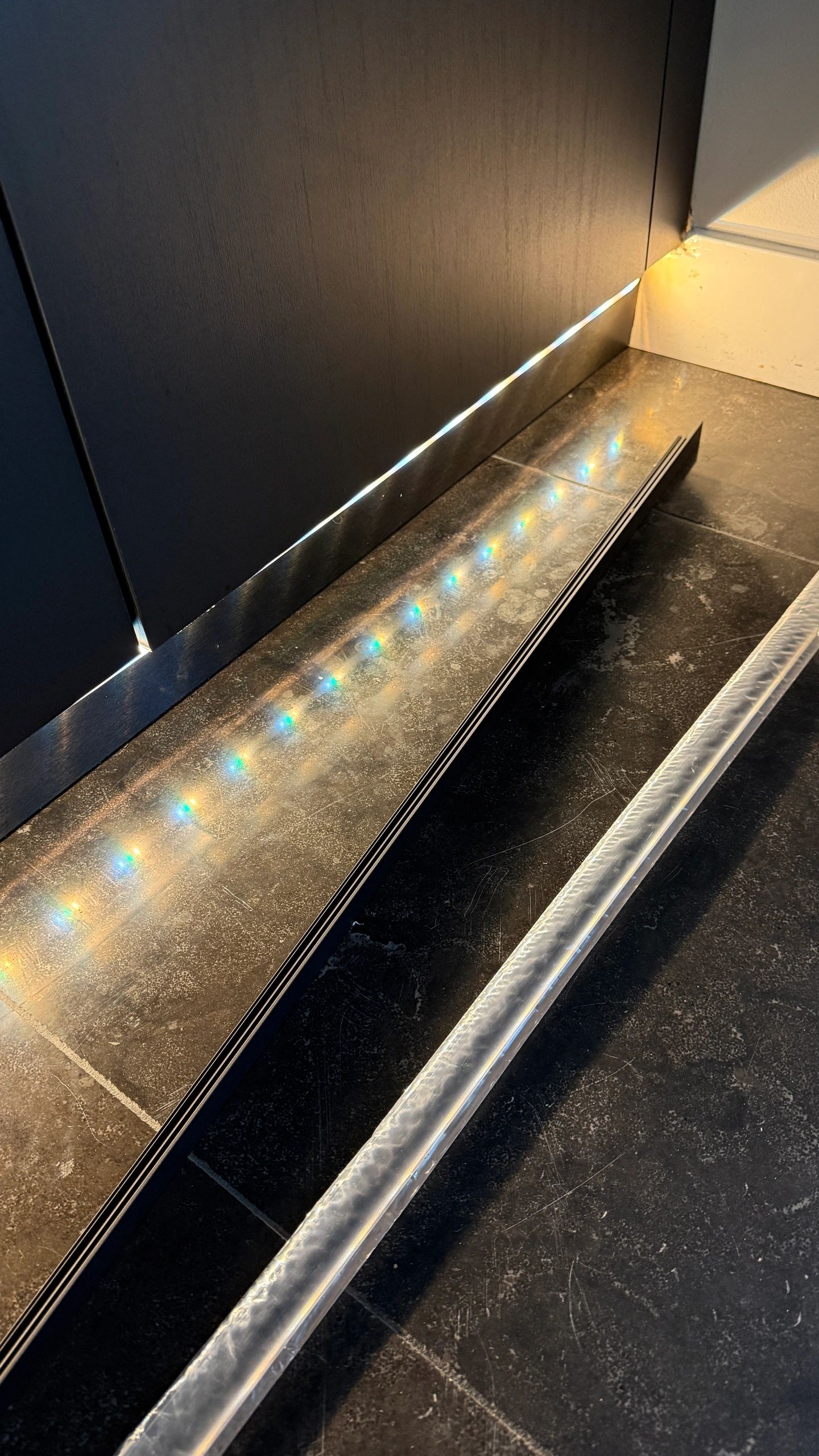 Ledstrip profiel hoek in zwart - Slim line - compleet inclusief afdekkap 3 meter